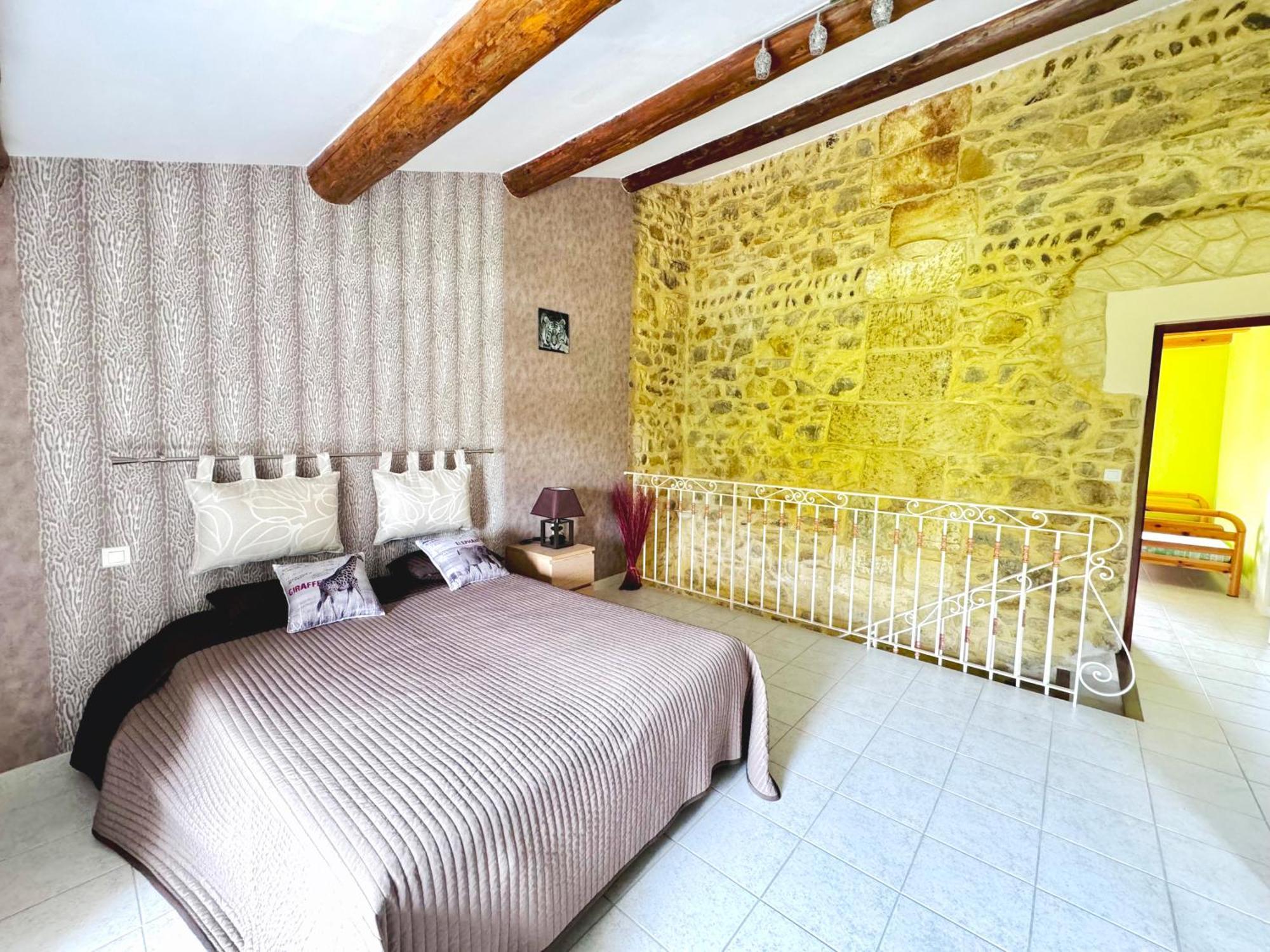 Loca-Moulins Villa Saze  Екстериор снимка